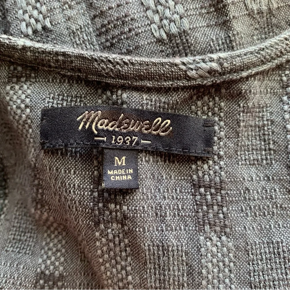 SOLD!  Madewell Blue Button Front Linen Blend Sleeveless Top Pockets Medium - Picture 10 of 10